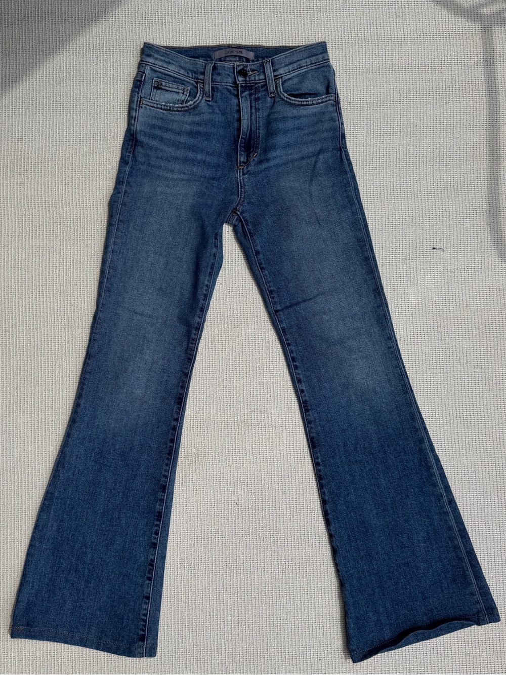 Joe’s Jeans Petra Flared Jeans Size 25
